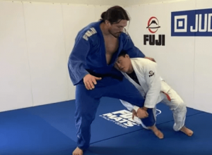 Shintaro Higashi - Basic Judo Leg Grabs